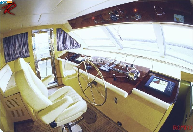 yacht interior designer